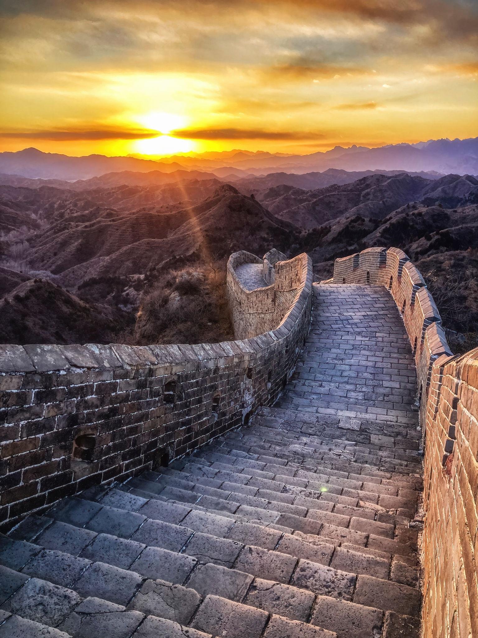 Great Wall of China scenic view across mountains